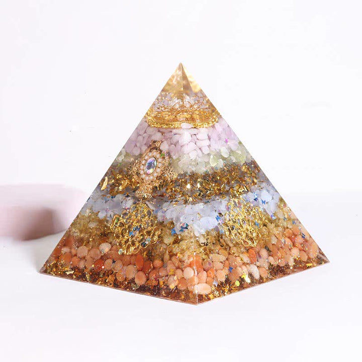 Pyramide orgonite collectrice d'énergie de 12 cm fabriquée à la main par Olivenorma