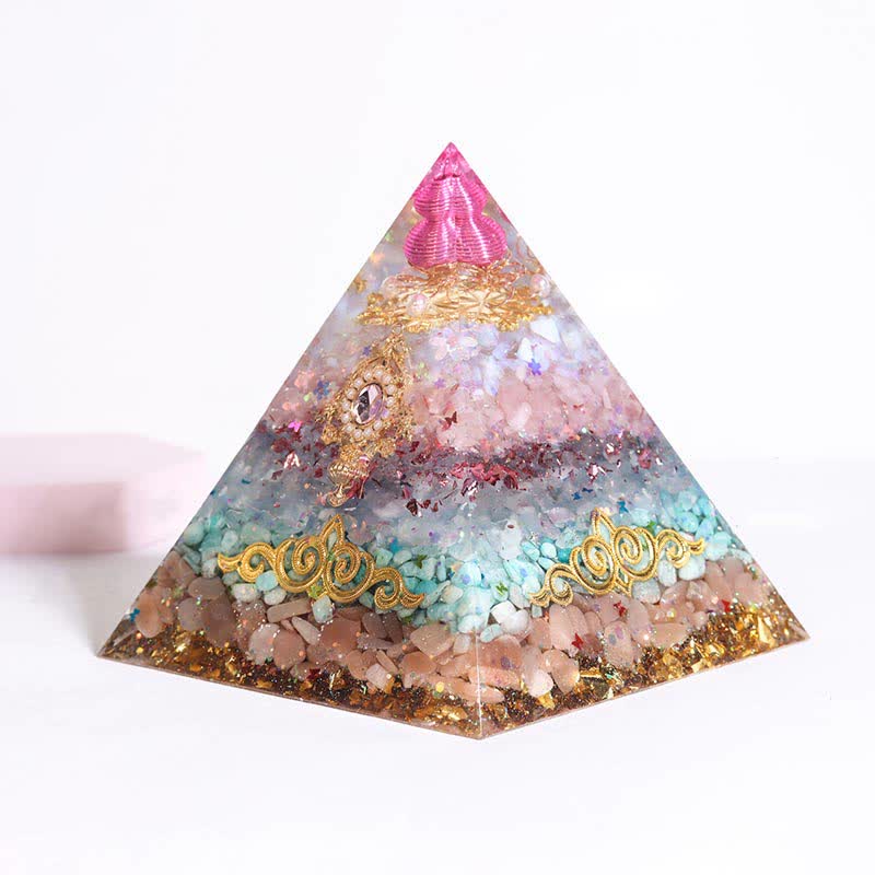 Pyramide orgonite collectrice d'énergie de 12 cm fabriquée à la main par Olivenorma