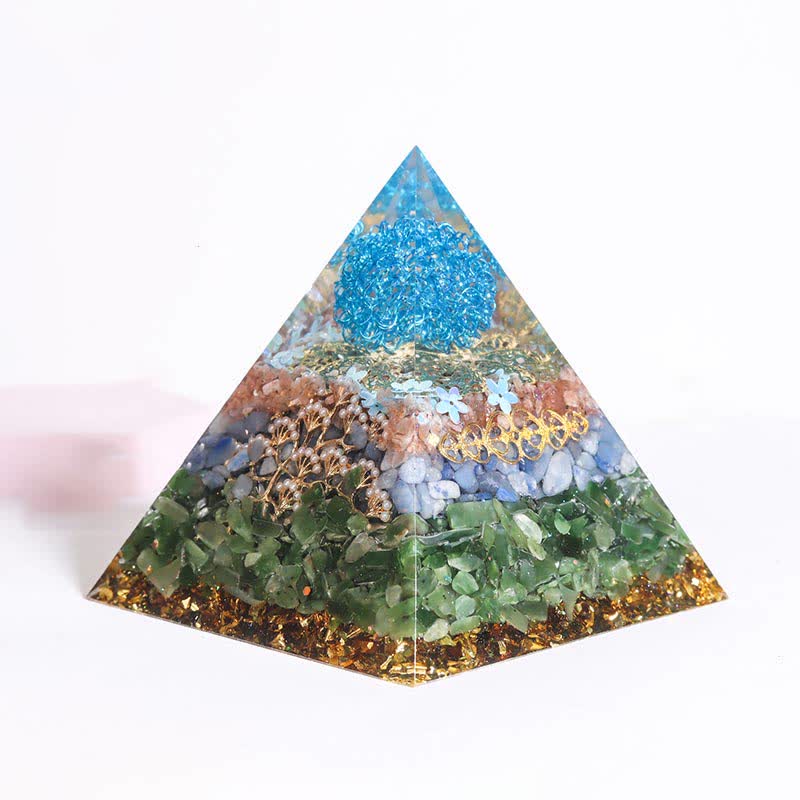 Pyramide orgonite collectrice d'énergie de 12 cm fabriquée à la main par Olivenorma