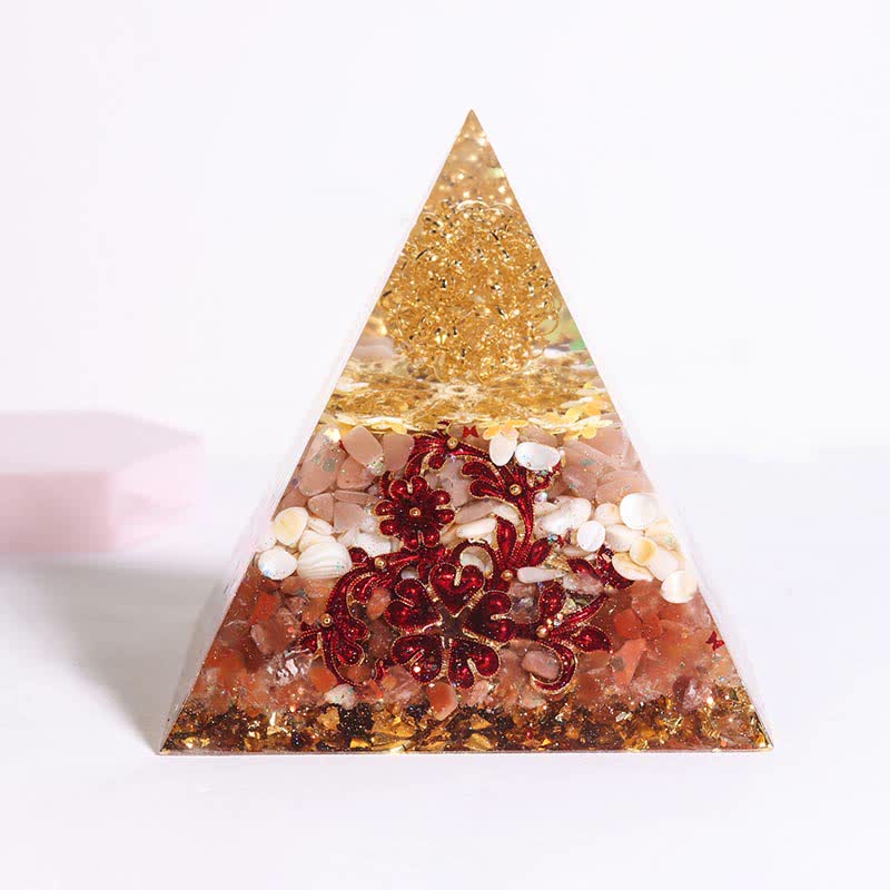 Pyramide orgonite collectrice d'énergie de 12 cm fabriquée à la main par Olivenorma