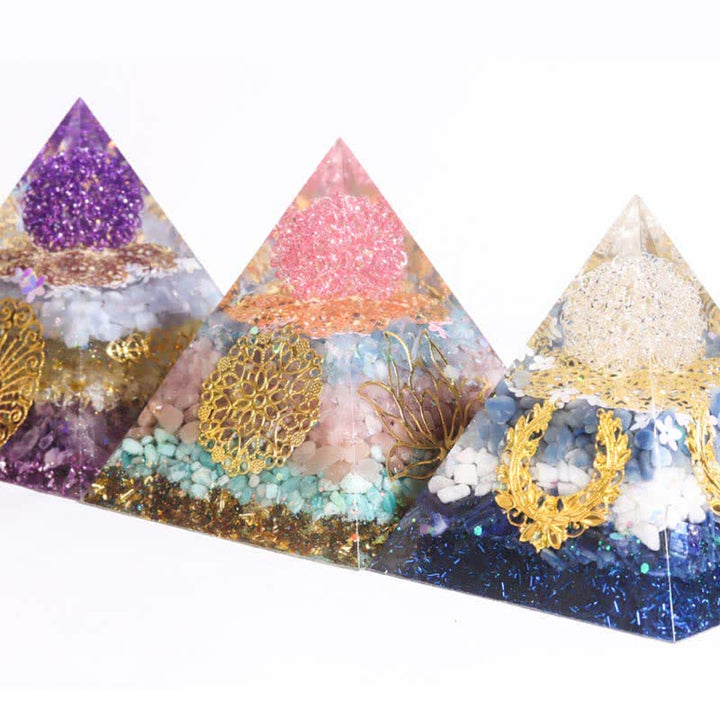 Pyramide orgonite collectrice d'énergie de 12 cm fabriquée à la main par Olivenorma