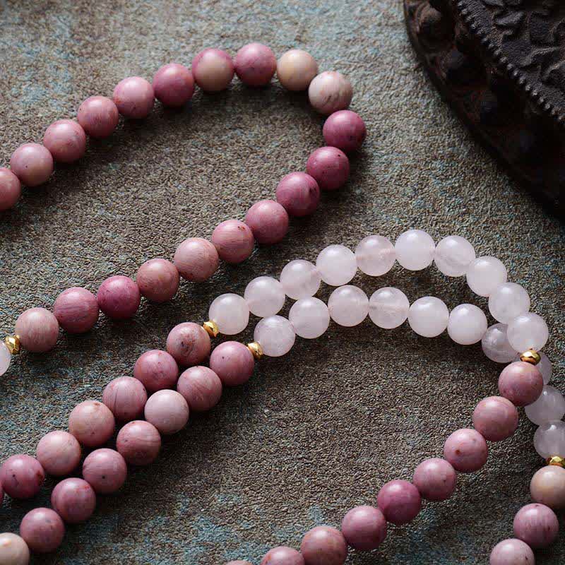 Collier chapelet à pampilles avec 108 perles de rhodonite de Mala Olivenorma 