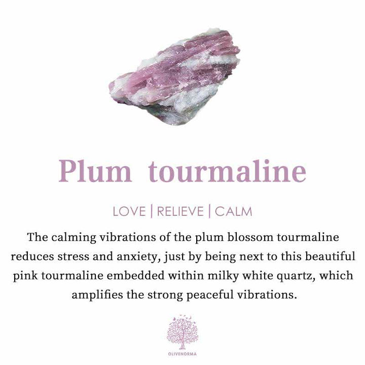 Bracelet pendentif plaque nominative Jésus en perles de tourmaline prune Olivenorma 