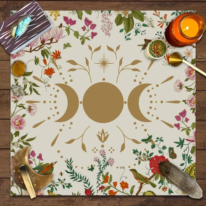 Nappe de tarot divinatoire avec symbole de la triple déesse de la lune Olivenorma