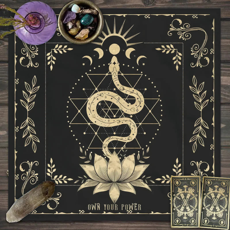 Nappe de tarot divinatoire symbole serpent Olivenorma 