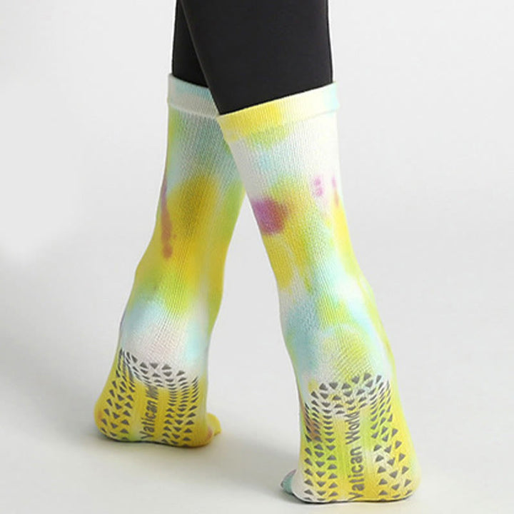 Chaussettes de yoga et de pilates Olivenorma en coton tie-dye, confortables et antidérapantes, idéales pour les exercices à la barre et les entraînements en studio. Elles offrent un maintien extensible et respirant. - image 21
