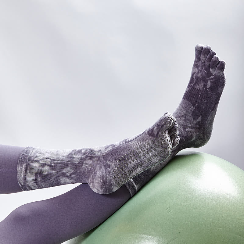 Chaussettes de yoga et de pilates Olivenorma en coton tie-dye, confortables et antidérapantes, idéales pour les exercices à la barre et les entraînements en studio. Elles offrent un maintien extensible et respirant. - image 10