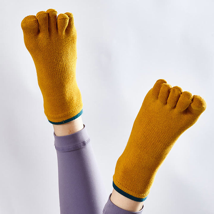 Chaussettes de Pilates Olivenorma unies antidérapantes, idéales pour le yoga, la barre et les exercices à la barre. Confortables et stables, elles sont en coton respirant. - image 3