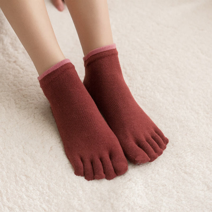 Chaussettes de Pilates Olivenorma unies antidérapantes, idéales pour le yoga, la barre et les exercices à la barre. Confortables et stables, elles sont en coton respirant. - image 16