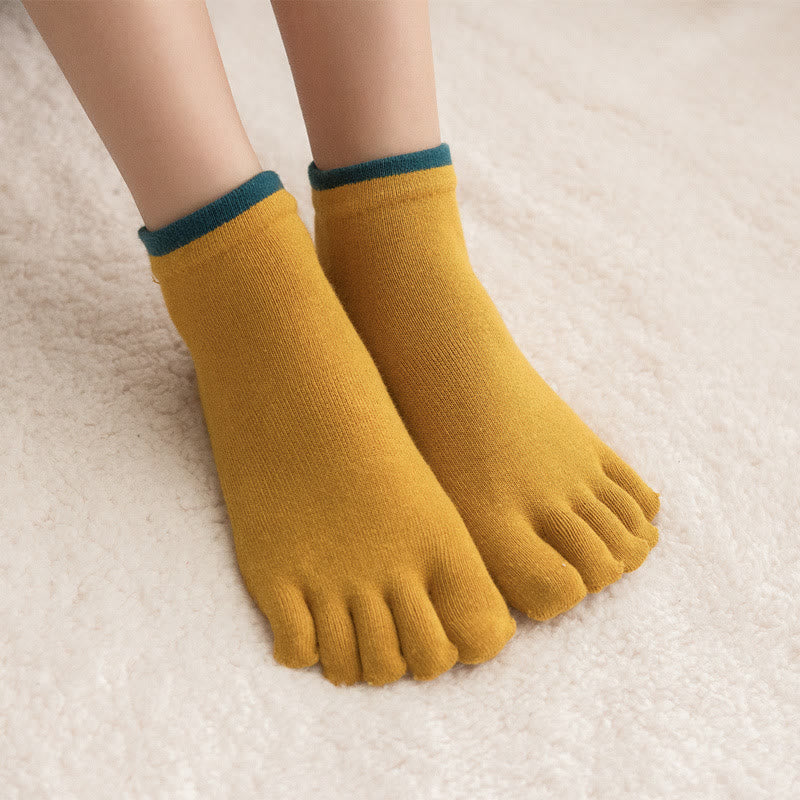 Chaussettes de Pilates Olivenorma unies antidérapantes, idéales pour le yoga, la barre et les exercices à la barre. Confortables et stables, elles sont en coton respirant. - image 1