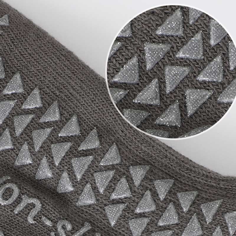 Chaussettes de yoga et pilates antidérapantes à cinq orteils de couleur unie Olivenorma 