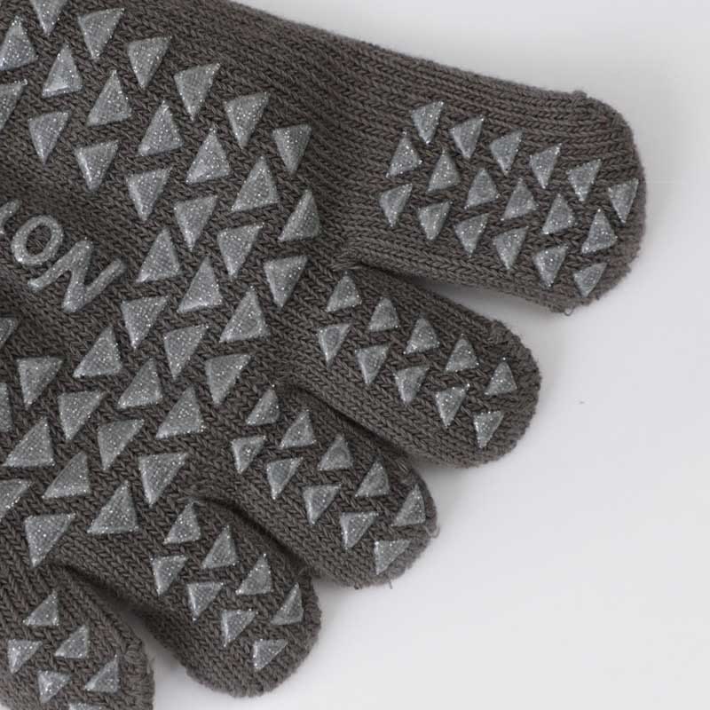 Chaussettes de yoga et pilates antidérapantes à cinq orteils de couleur unie Olivenorma 