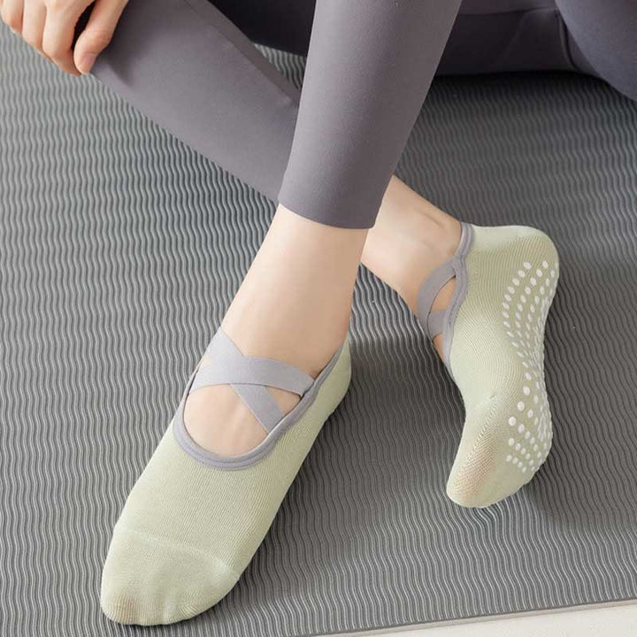 Chaussettes antidérapantes Olivenorma pour yoga, pilates et barre avec sangles 