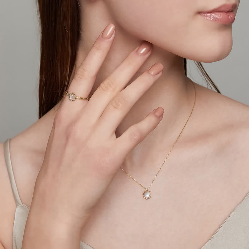 Collier avec pendentif en pierre de lune bleue Olivenorma 