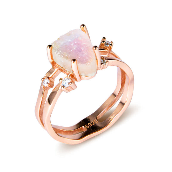 Bague en argent avec pierre de lune triangulaire irrégulière taillée Olivenorma