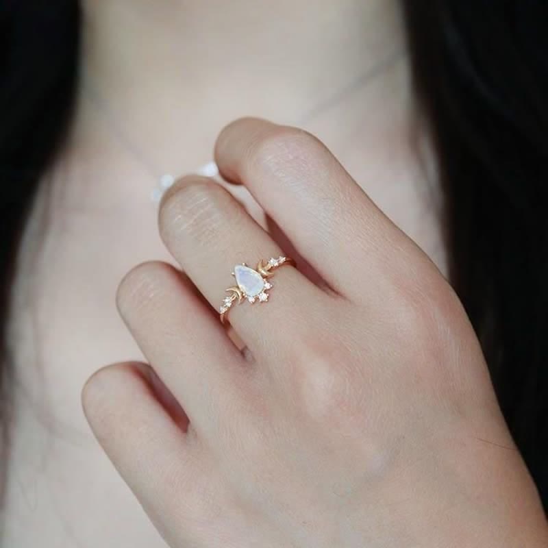 Bague ajustable vintage en pierre de lune « Déesse du clair de lune » Olivenorma