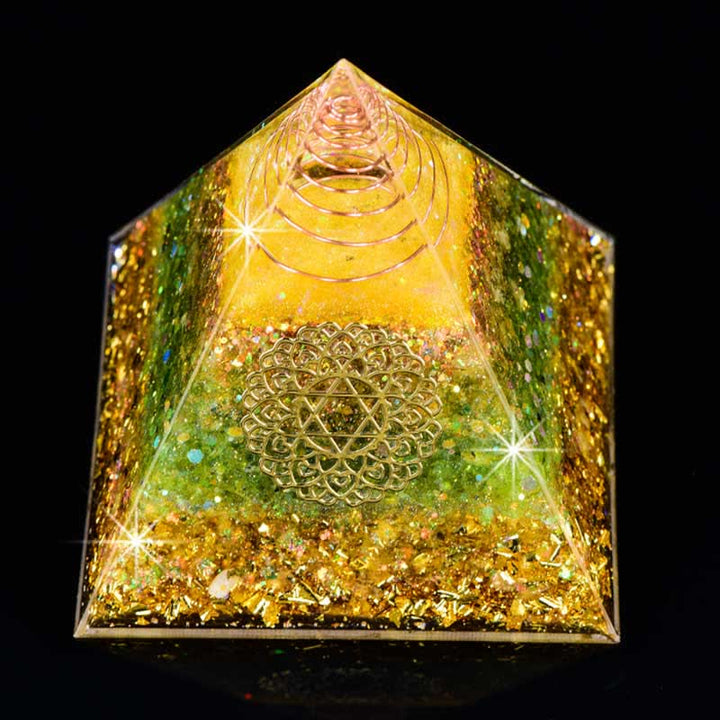 Olivenorma « Bonne chance pour l'année » Pyramide d'orgone en citrine et péridot