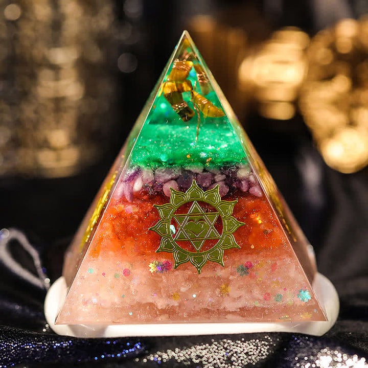 Pyramide d'orgone en pierre naturelle Olivenorma « Augmentez vos opportunités »