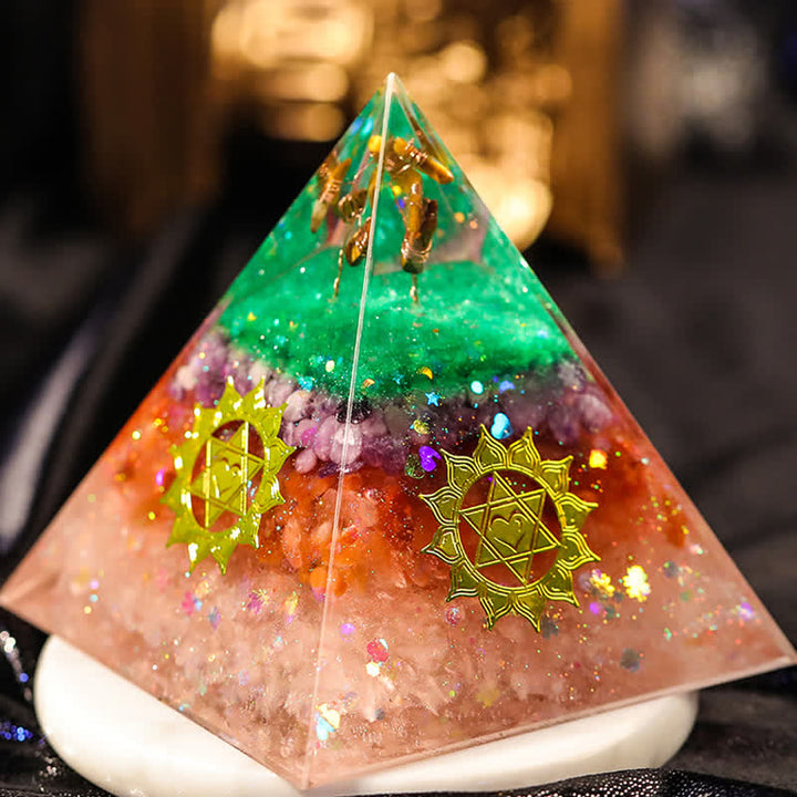 Pyramide d'orgone en pierre naturelle Olivenorma « Augmentez vos opportunités »