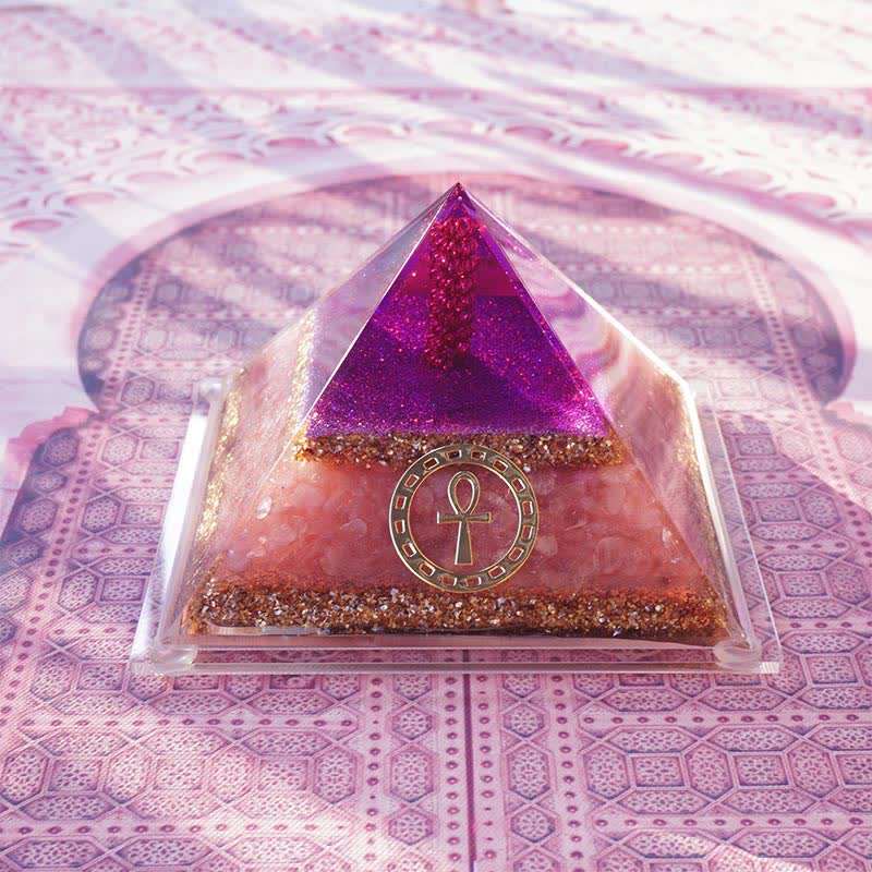 Pyramide d'orgone en quartz rose Olivenorma « Clé de vie Ankh »