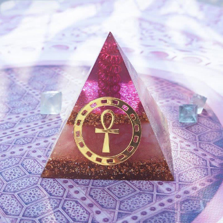 Pyramide d'orgone en quartz rose Olivenorma « Clé de vie Ankh »
