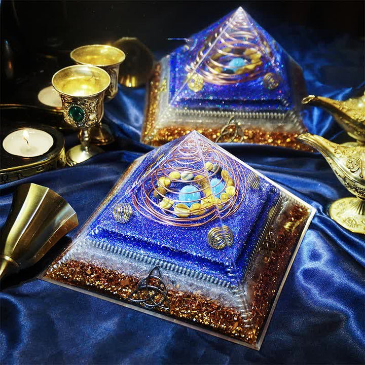 Pyramide d'orgone en pierre naturelle Olivenorma « Interstellar Secret »