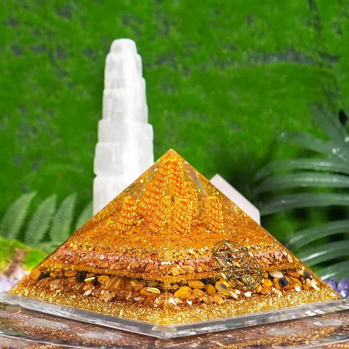 Pyramide d'orgone en œil de tigre naturel Olivenorma « Fortune » de 13 cm