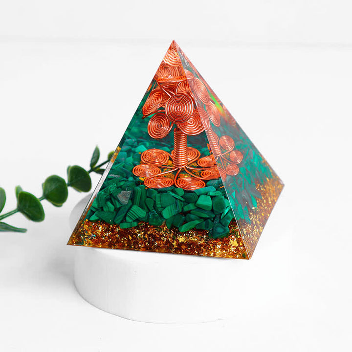 Pyramide d'orgone en malachite et cuivre Olivenorma