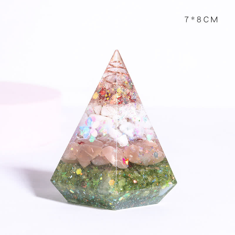 Pyramide polygonale orgone en pierre naturelle moulée en résine Olivenorma 