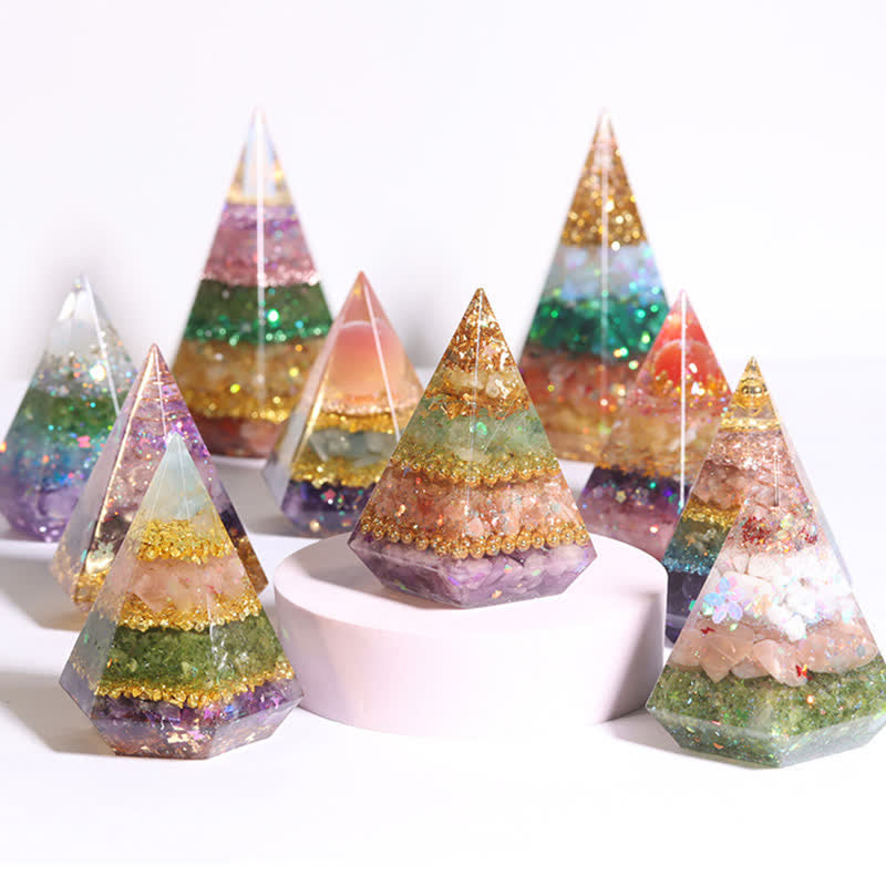 Pyramide polygonale orgone en pierre naturelle moulée en résine Olivenorma 