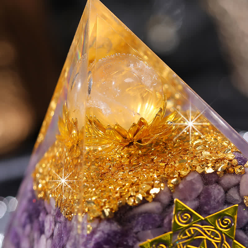 Pyramide d'orgone en lépidolite cristal transparent Olivenorma « Double Luck »