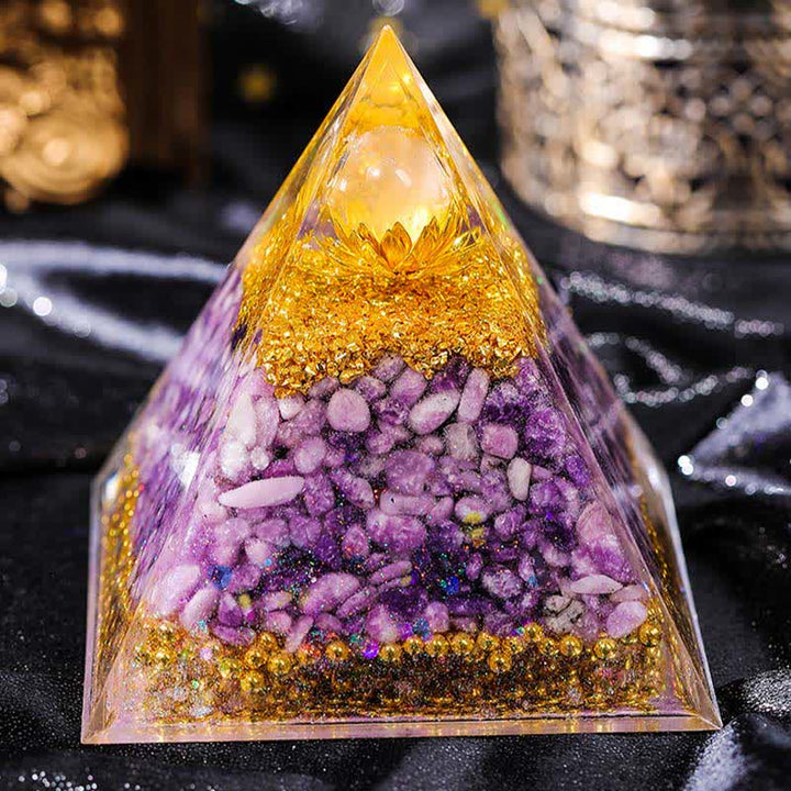 Pyramide d'orgone en lépidolite cristal transparent Olivenorma « Double Luck »