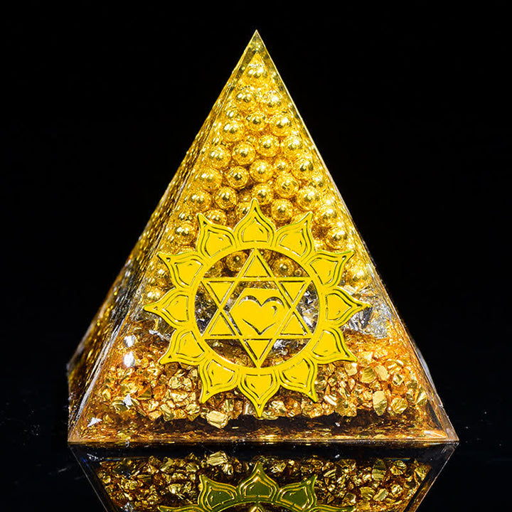 Pyramide d'orgone en cristal clair de citrine « attirant la richesse » Olivenorma