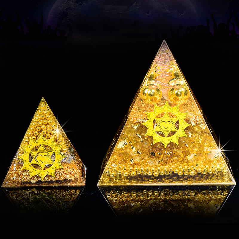 Pyramide d'orgone en cristal clair de citrine « attirant la richesse » Olivenorma