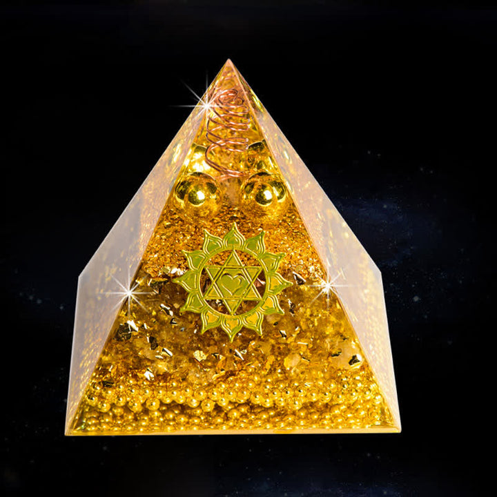Pyramide d'orgone en cristal clair de citrine « attirant la richesse » Olivenorma