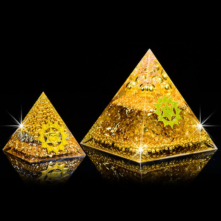 Pyramide d'orgone en cristal clair de citrine « attirant la richesse » Olivenorma