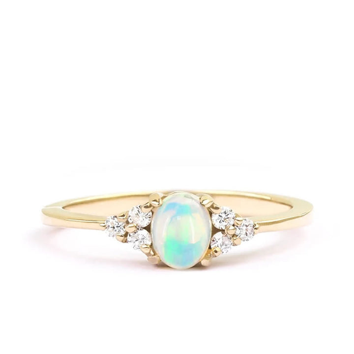 Bague simple ovale en zircon blanc opale Olivenorma