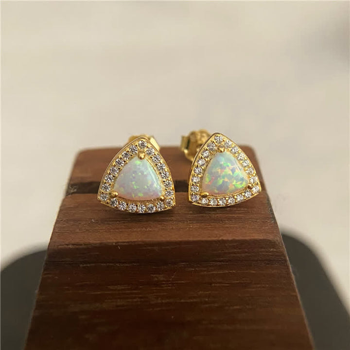 Boucles d'oreilles en argent 925 avec opale en forme de triangle Olivenorma