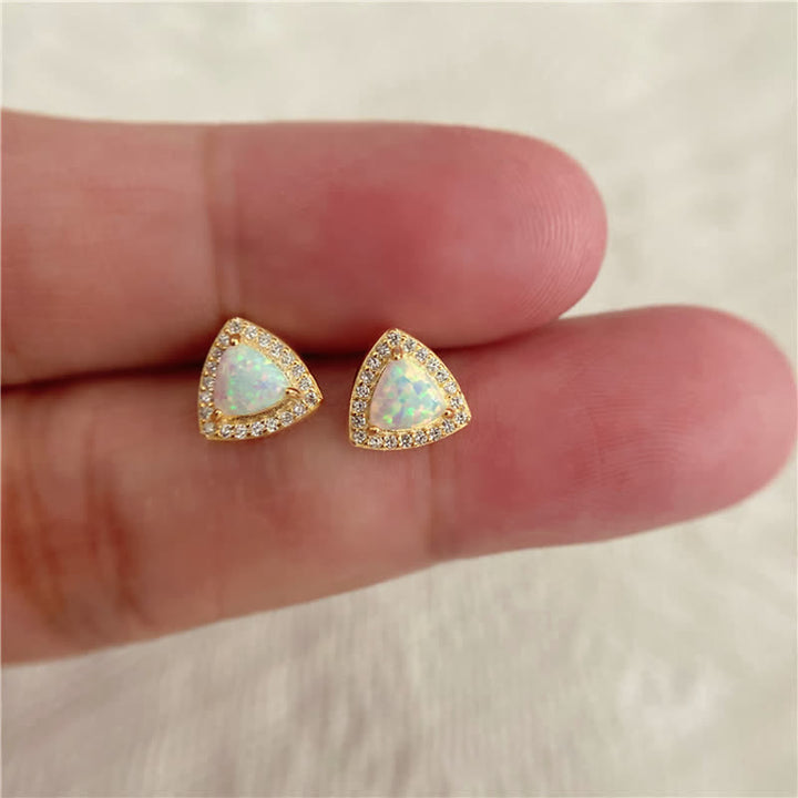 Boucles d'oreilles en argent 925 avec opale en forme de triangle Olivenorma