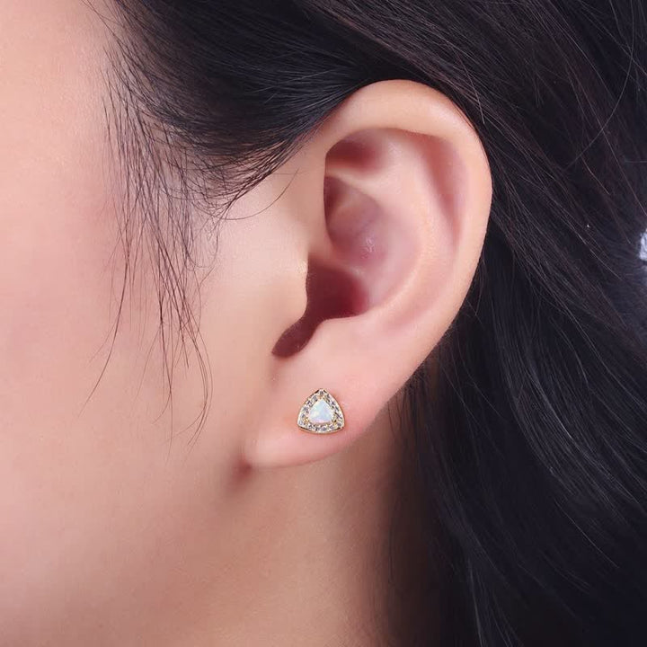 Boucles d'oreilles en argent 925 avec opale en forme de triangle Olivenorma