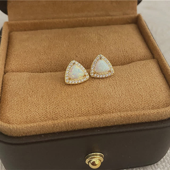 Boucles d'oreilles en argent 925 avec opale en forme de triangle Olivenorma