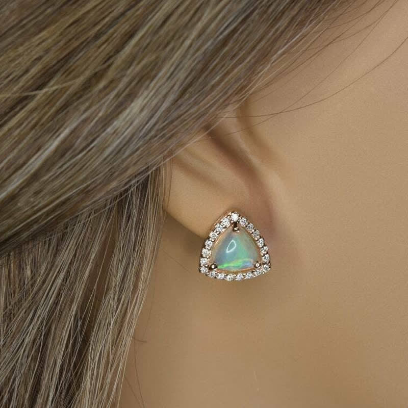 Boucles d'oreilles en argent 925 avec opale en forme de triangle Olivenorma
