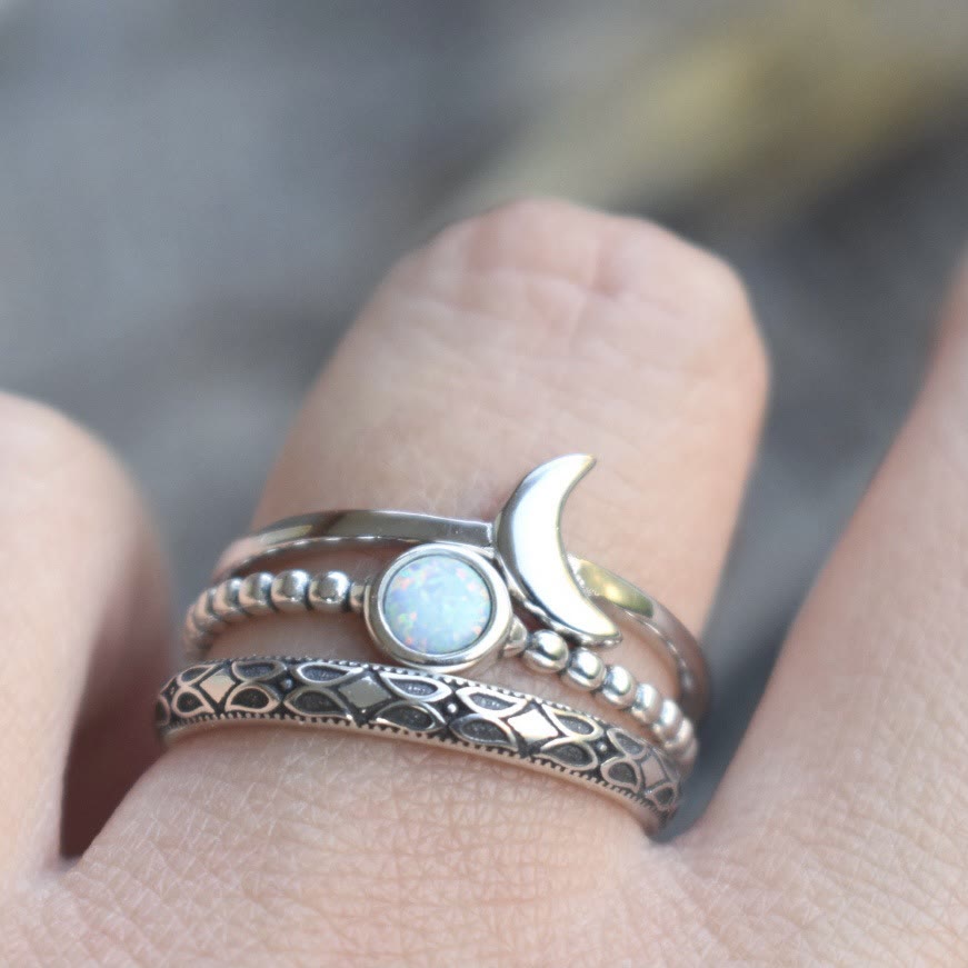 Ensemble de bagues en opale en trois pièces avec croissant de lune vintage Olivenorma