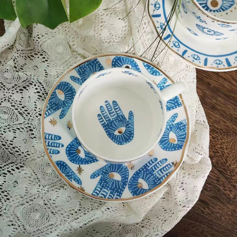 Tasse en céramique avec motif main de Fatima Olivenorma