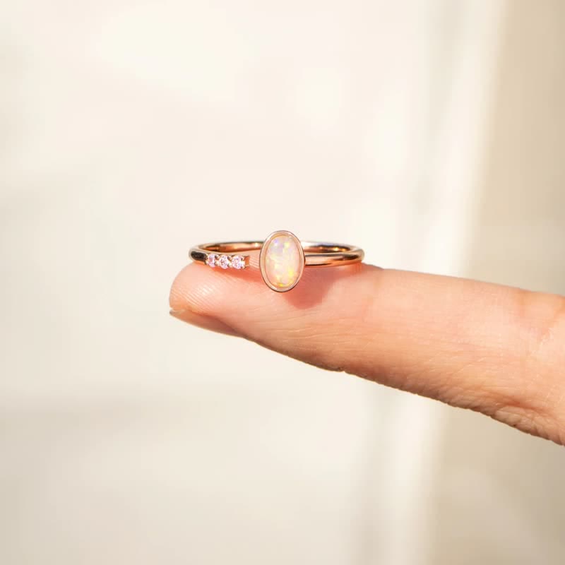 Bague ajustable simple en argent sterling S925 avec opale Olivenorma