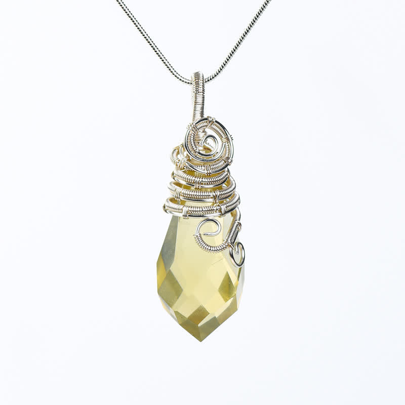 Collier en cristal à facettes naturelles Olivenorma