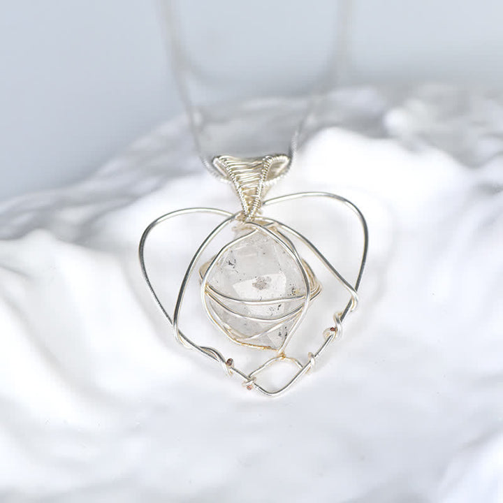 Collier pendentif coeur en fil d'argent enroulé à la main avec diamant Herkimer Olivenorma