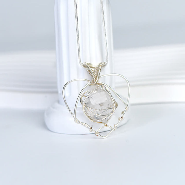 Collier pendentif coeur en fil d'argent enroulé à la main avec diamant Herkimer Olivenorma