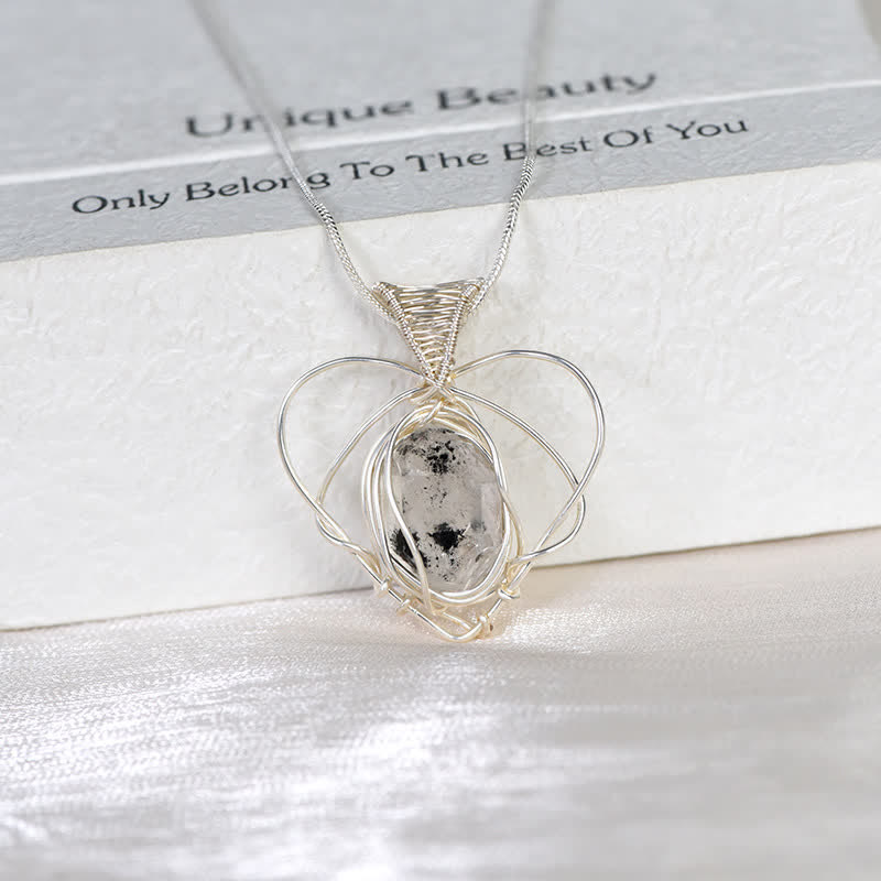 Collier pendentif coeur en fil d'argent enroulé à la main avec diamant Herkimer Olivenorma