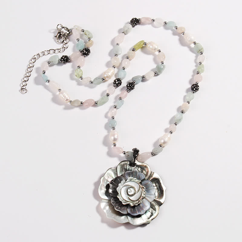 Collier pendentif en forme de cœur et de fleur en pierre naturelle Olivenorma